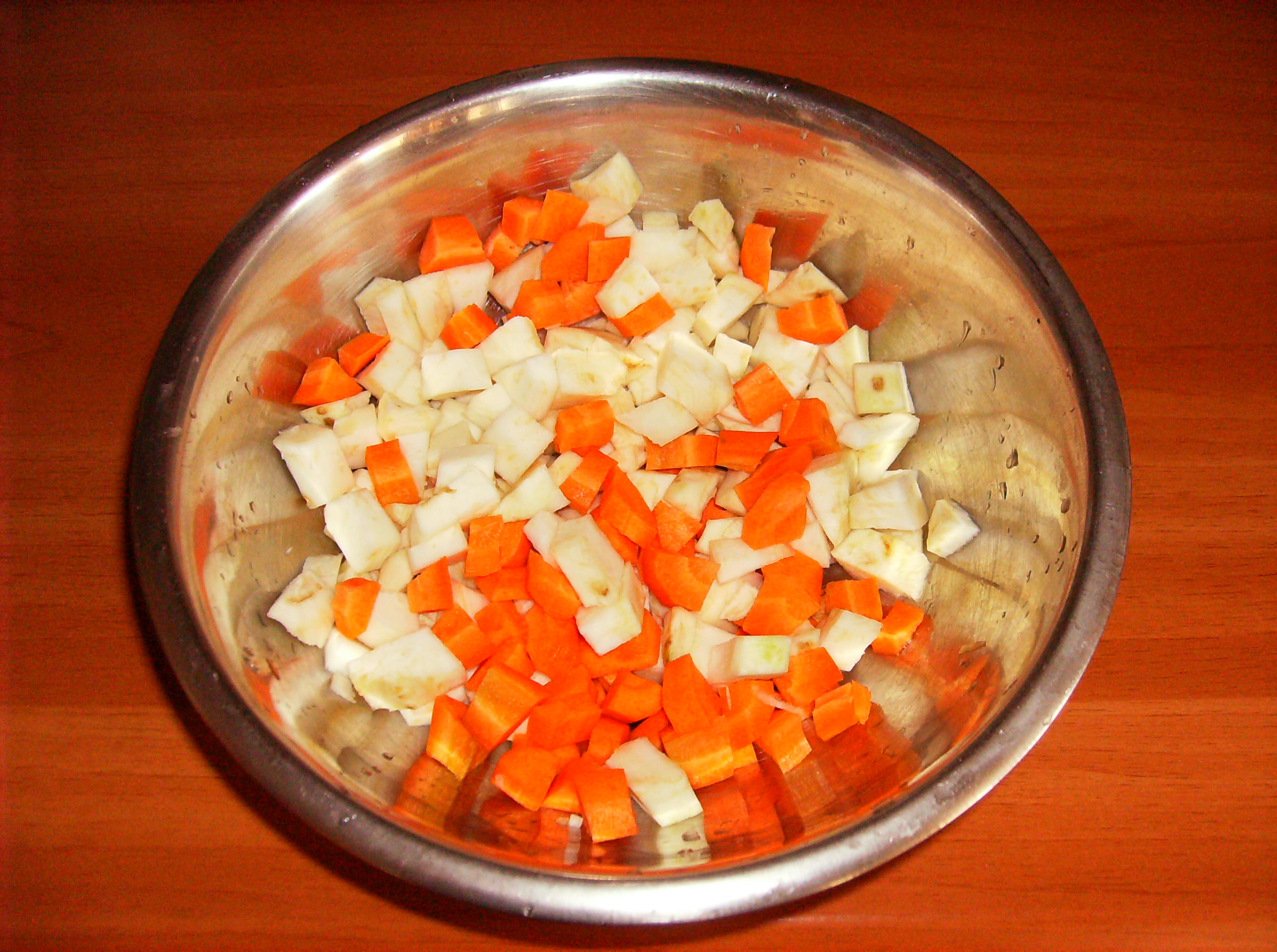 Ciorba de perisoare din carne de pui