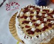 Prajitura inima cu blat de bezea si crema de vanilie-5