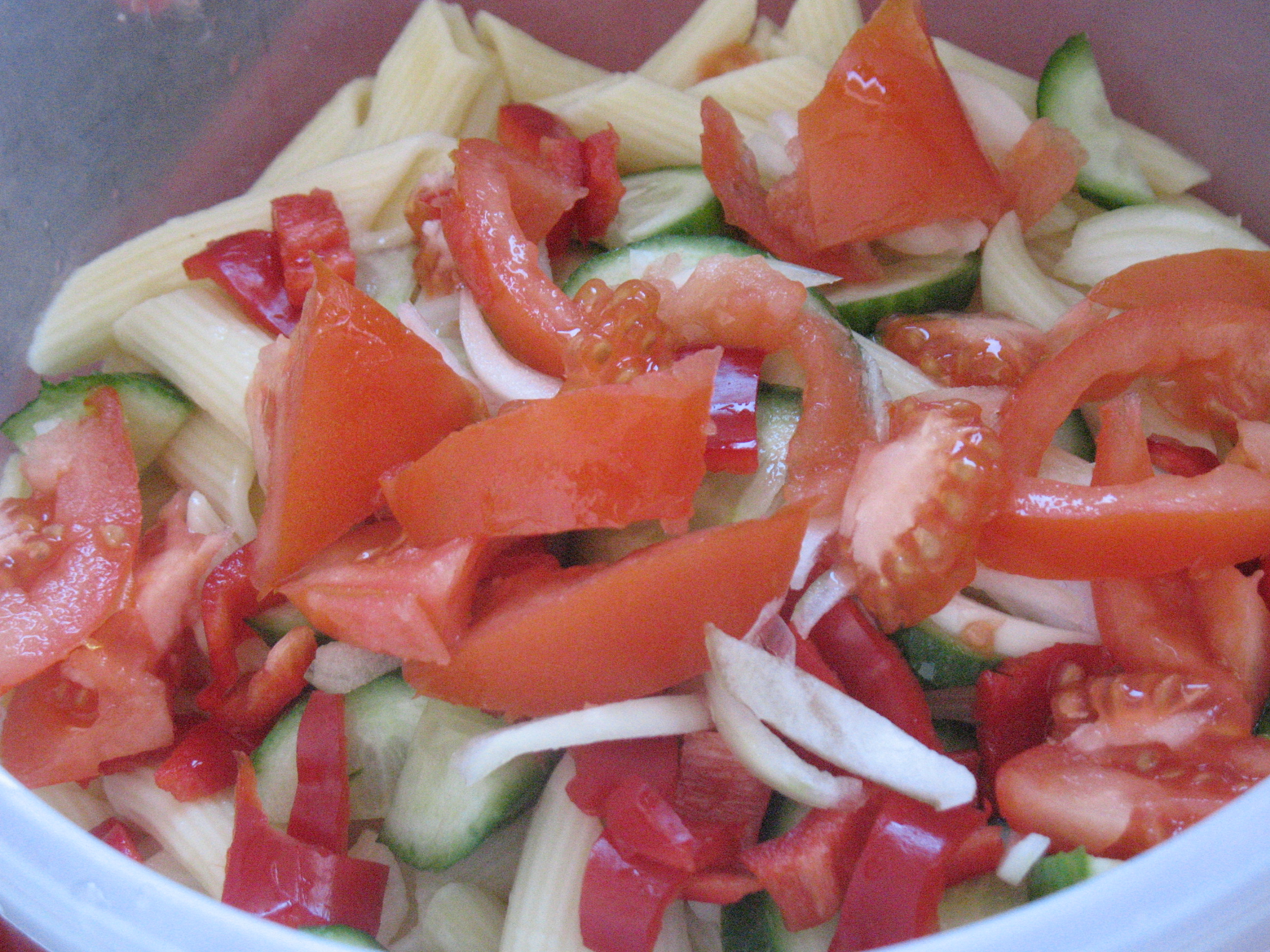 Salata de paste cu legume
