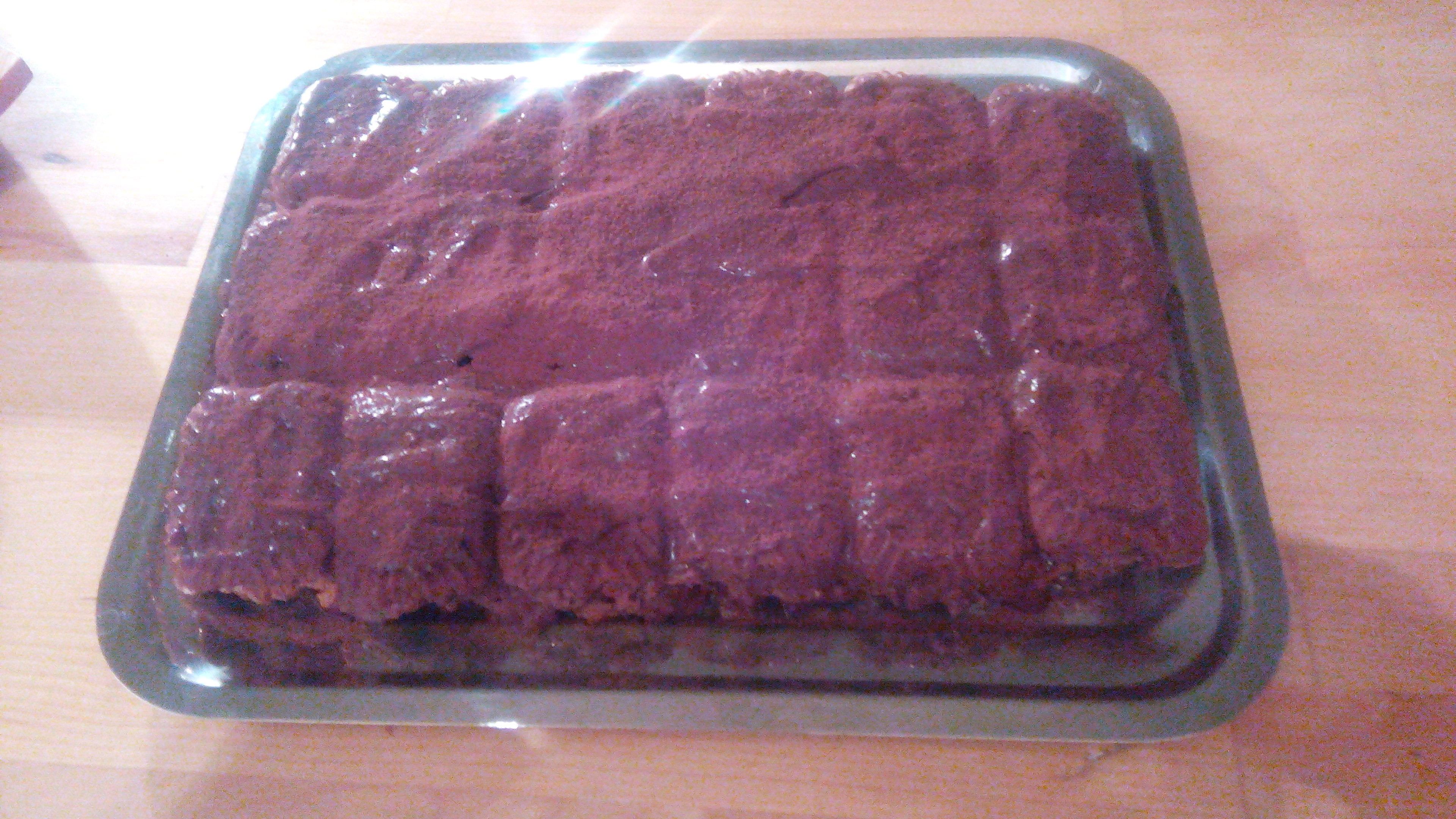 TORT DE BISCUITI – ciocolatos