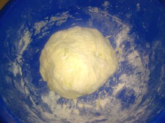 Chifle cu avocado si seminte