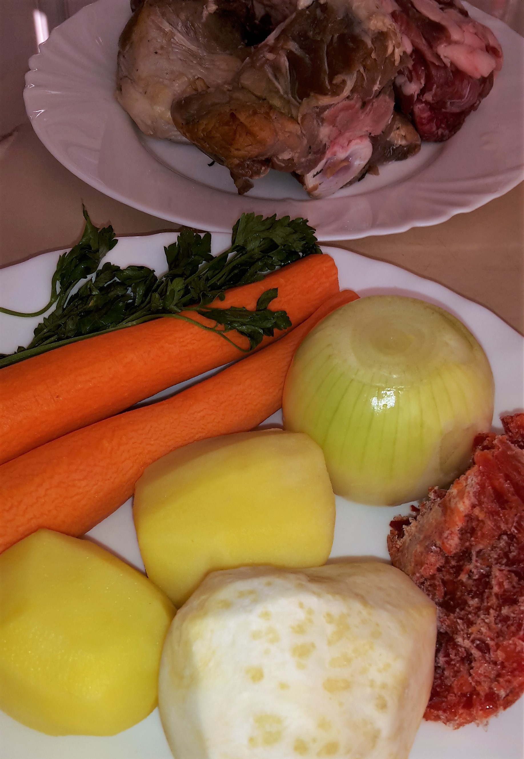 Reteta de ciorba cu afumatura dreasa cu bors si leustean