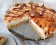 Desert tort cu blat de biscuiti si crema caramel-11