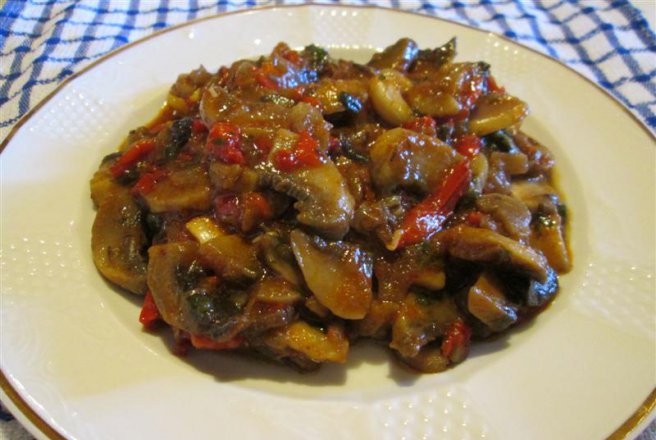 Tocanita de ciuperci