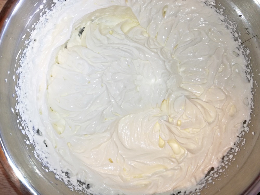 Desert cheesecake cu capsuni