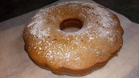 Desert guguluf cu nuca, cacao si visine din visinata