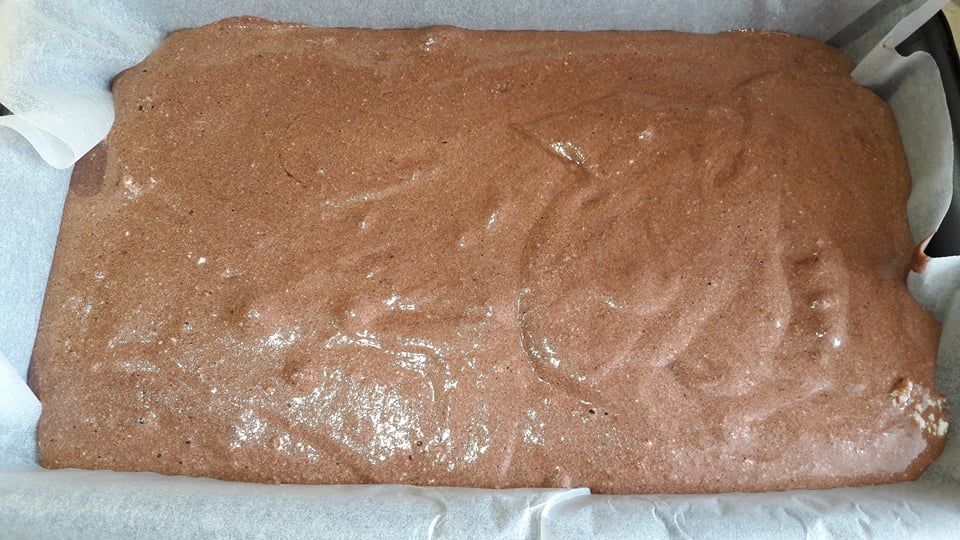 Desert prajitura cu mascarpone si piersici