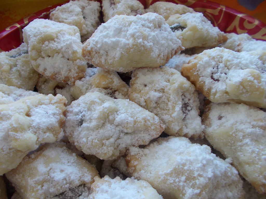 Desert cornulete fragede, cu rahat
