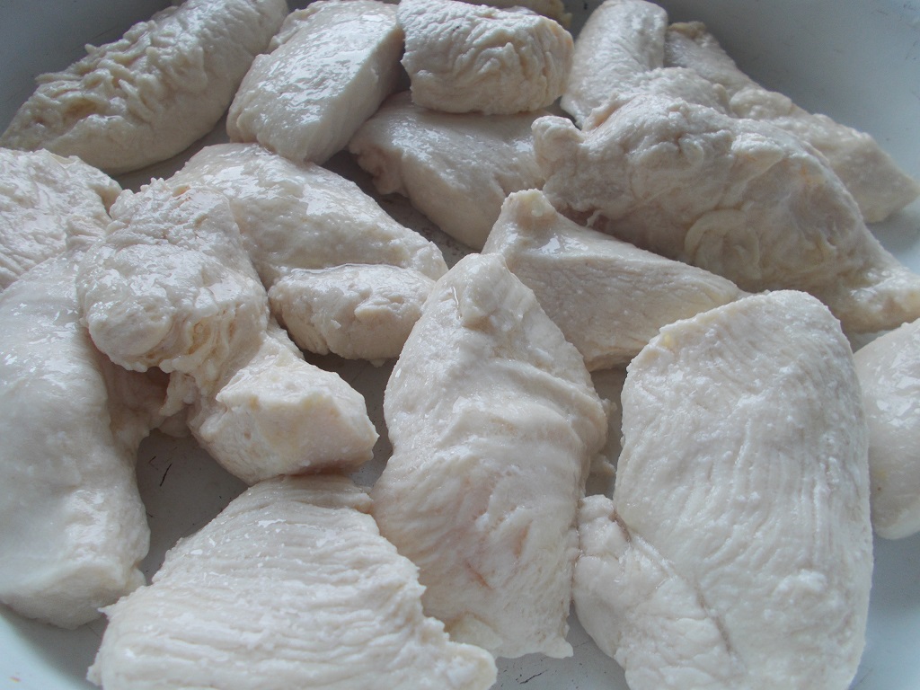 Piept de pui cu garnitura de gutui, in sos caramel