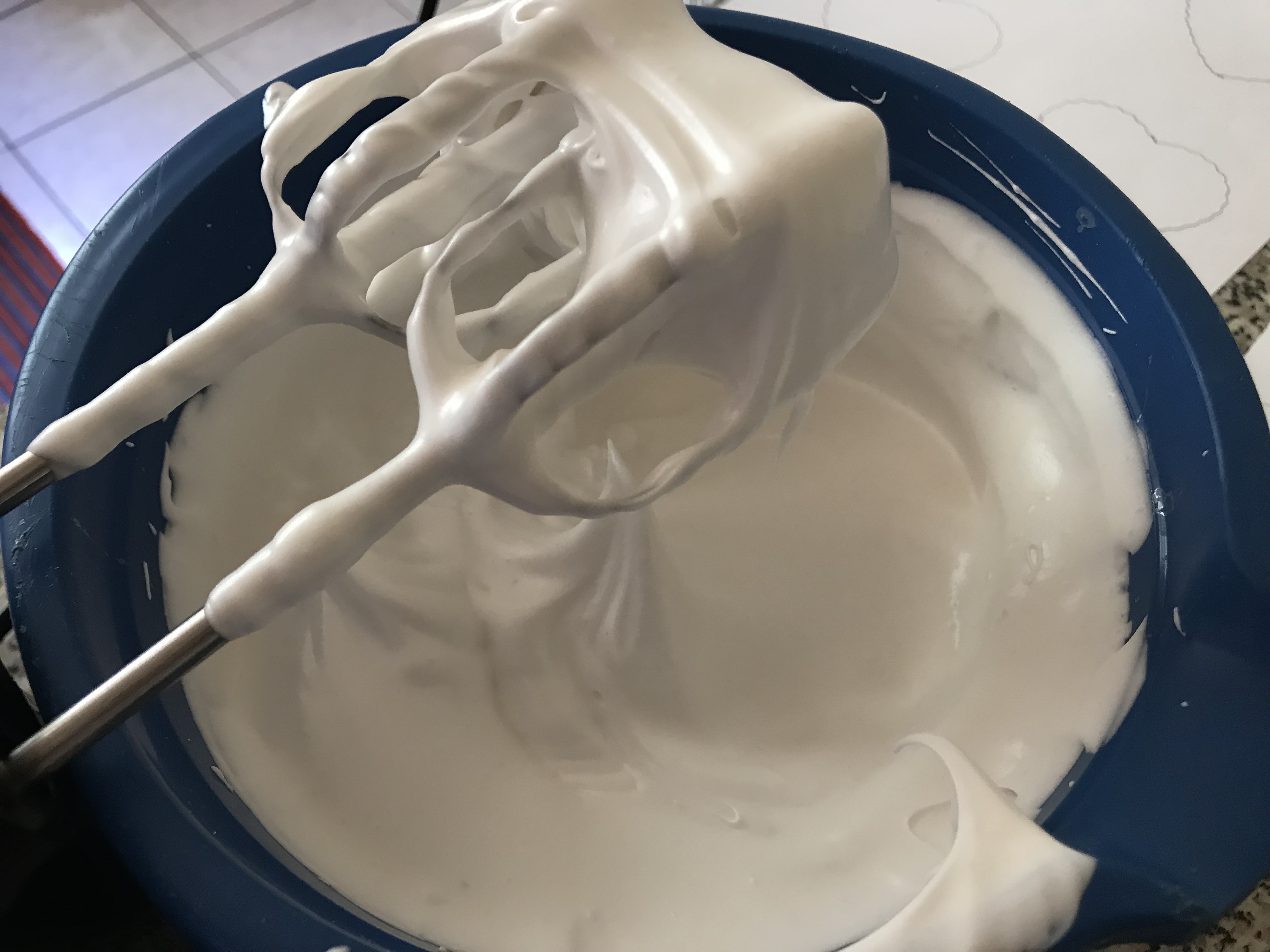 Bezele de casa rasucite si colorate