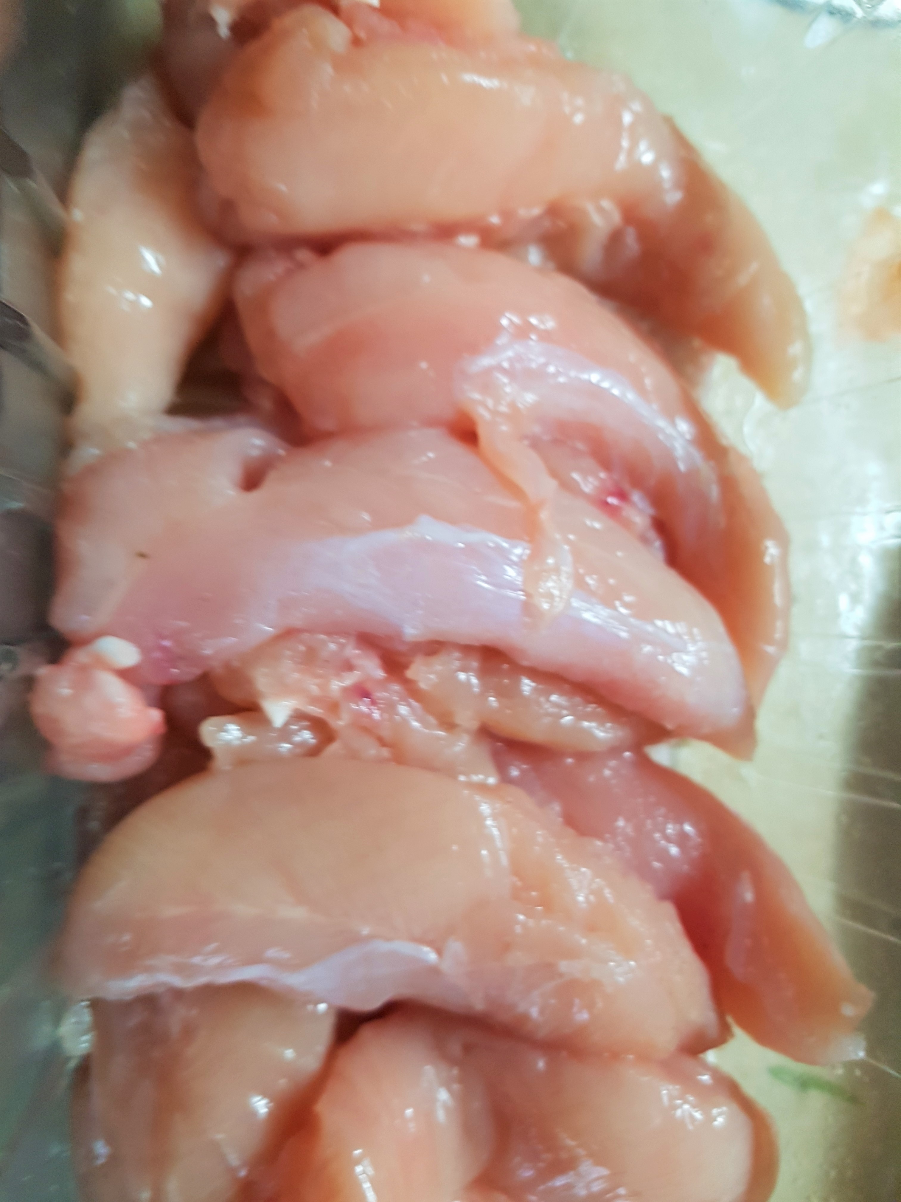 Reteta gustoasa de ciorba radauteana cu piept de pui