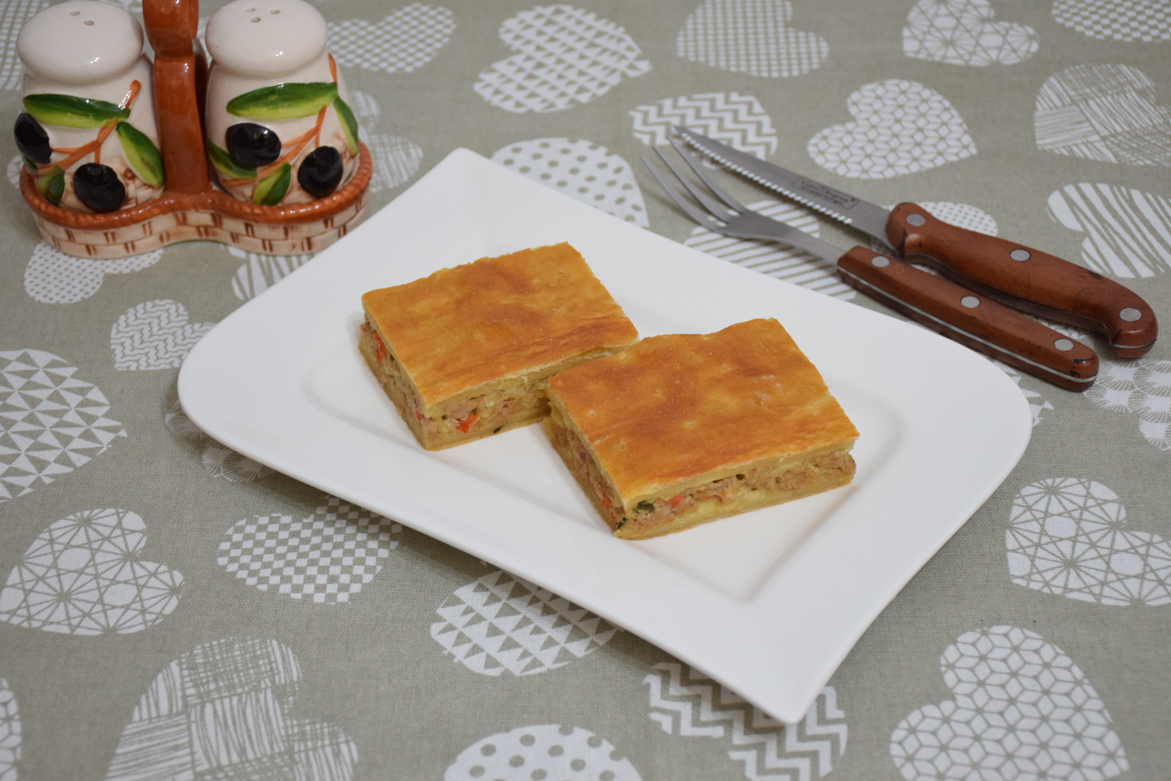 Placinta cu carne de porc