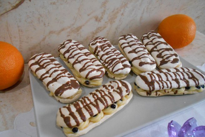 Desert Meringue cu crema mousseline si afine