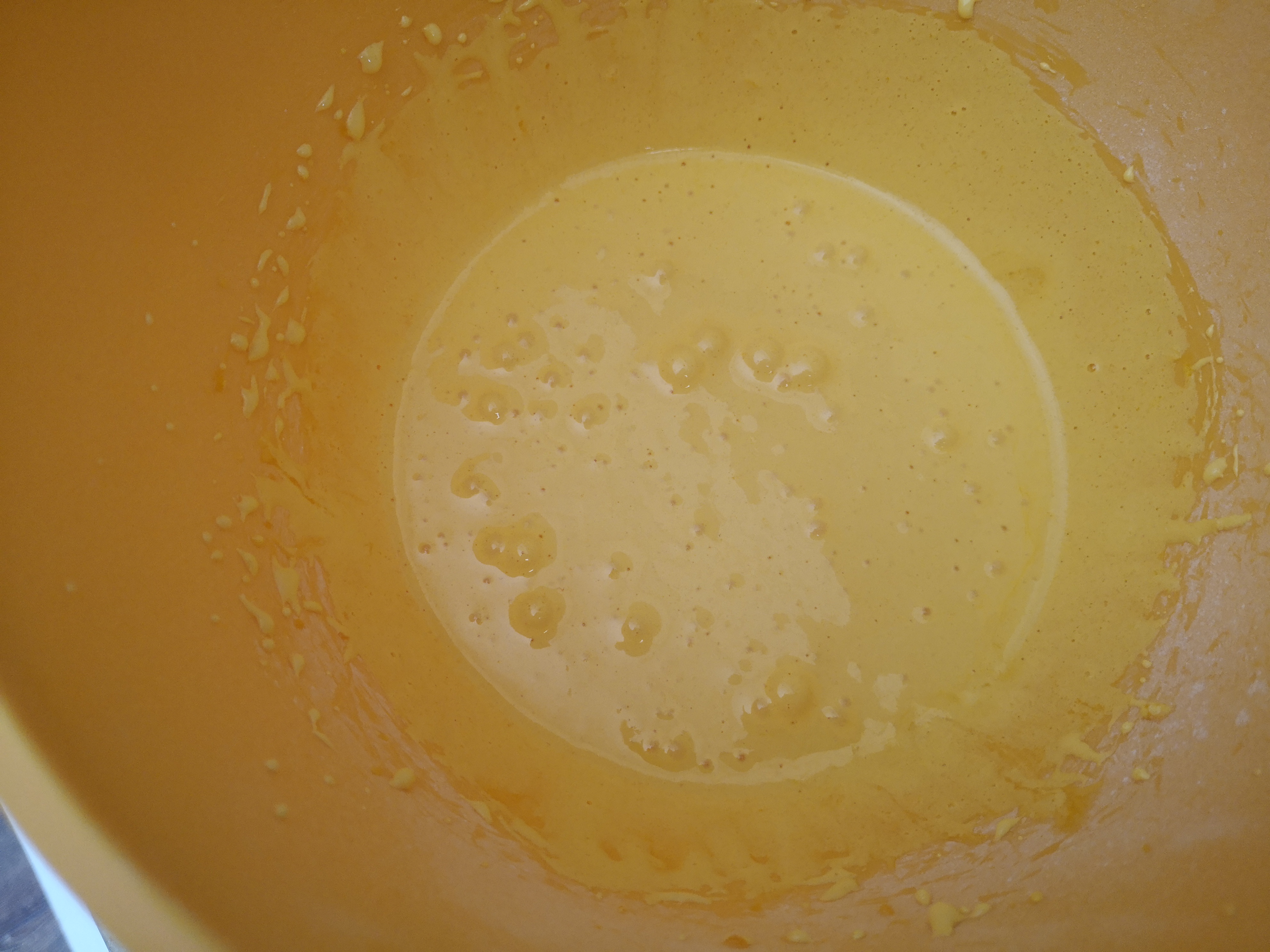 Desert prajitura cu foi, crema de lamaie si jeleu de zmeura