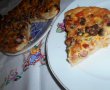 Pizza cu blat pufos-7