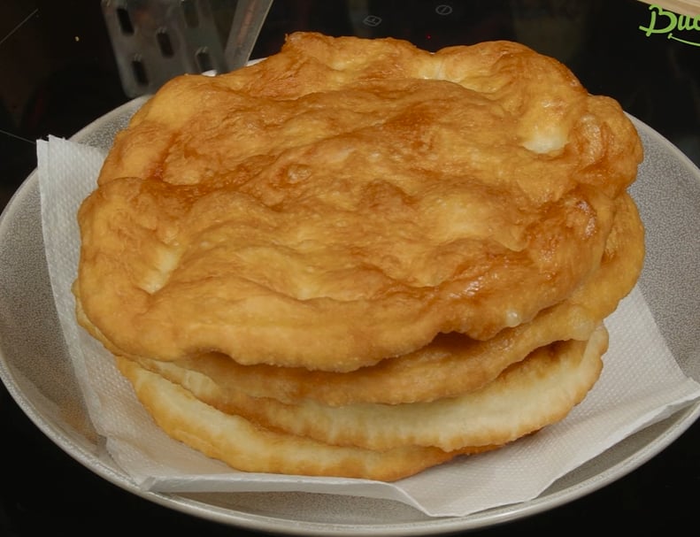 Rețeta de langoși pufoși - Irezistibil de gustoși