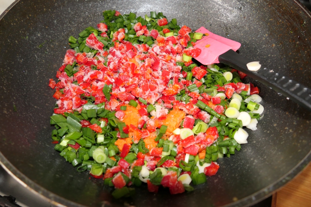 Rulada din muschi de porc cu legume si costita - Reteta savuroasa de casa