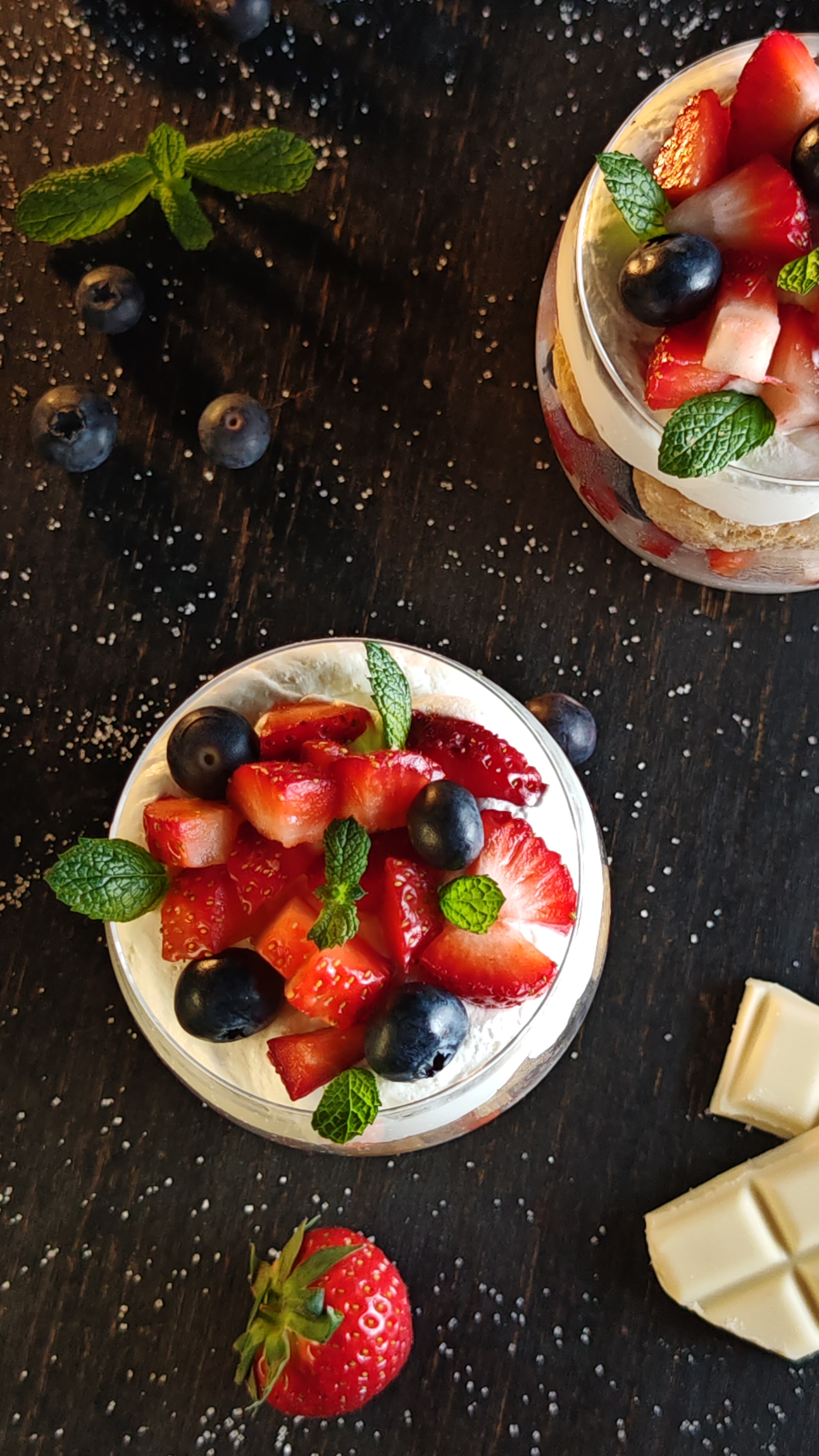 Desert la pahar cu cremă mascarpone și fructe - Ușor, rapid și delicios