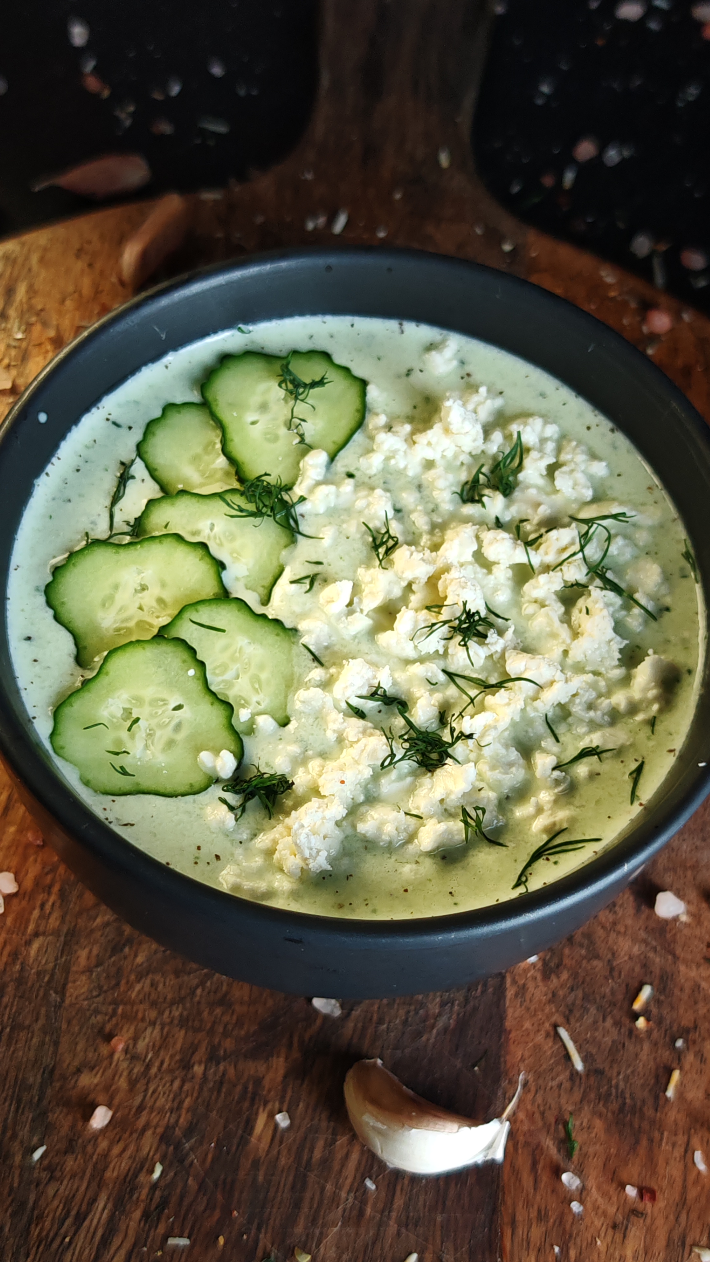 Supă rece de castraveți - Răcoritoare și plină de savoare