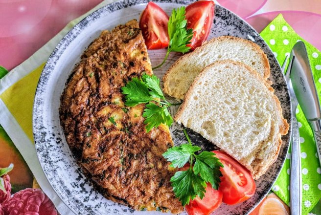 Tortilla cu cartofi si ceapa, la tigaie - omleta spaniola simpla si gustoasa