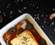 Brânză feta cu roșii la cuptor - Rețeta rapidă și savuroasă-1