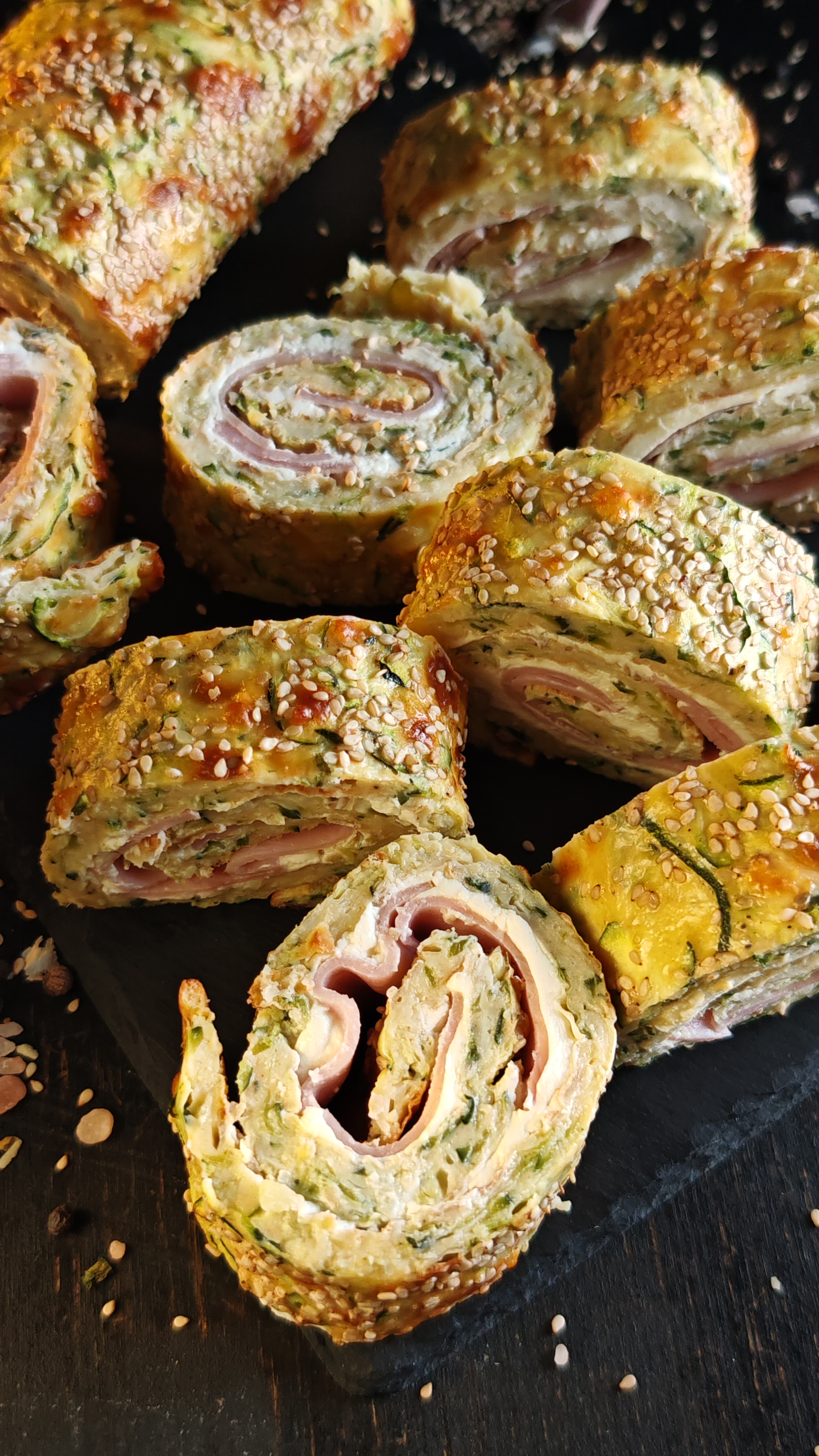 Ruladă de dovlecei cu cremă de brânză și șuncă - Aperitivul gustos de vară
