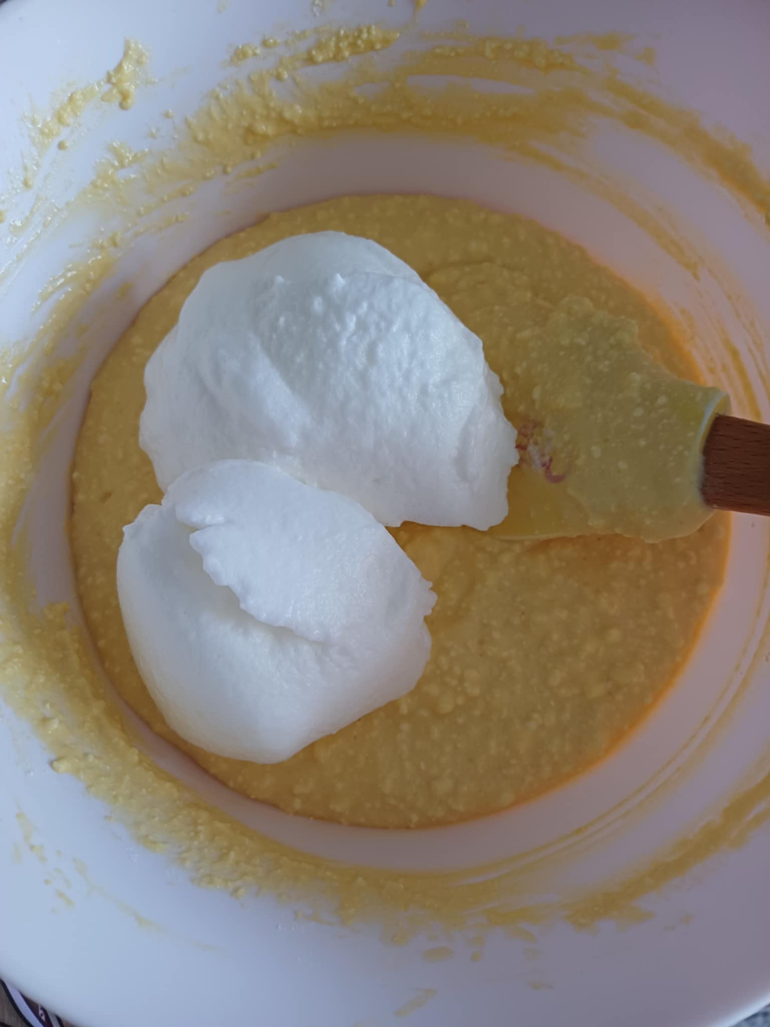 Prajitura cu branza de vaci si afine - Reteta gustoasa cu fructe