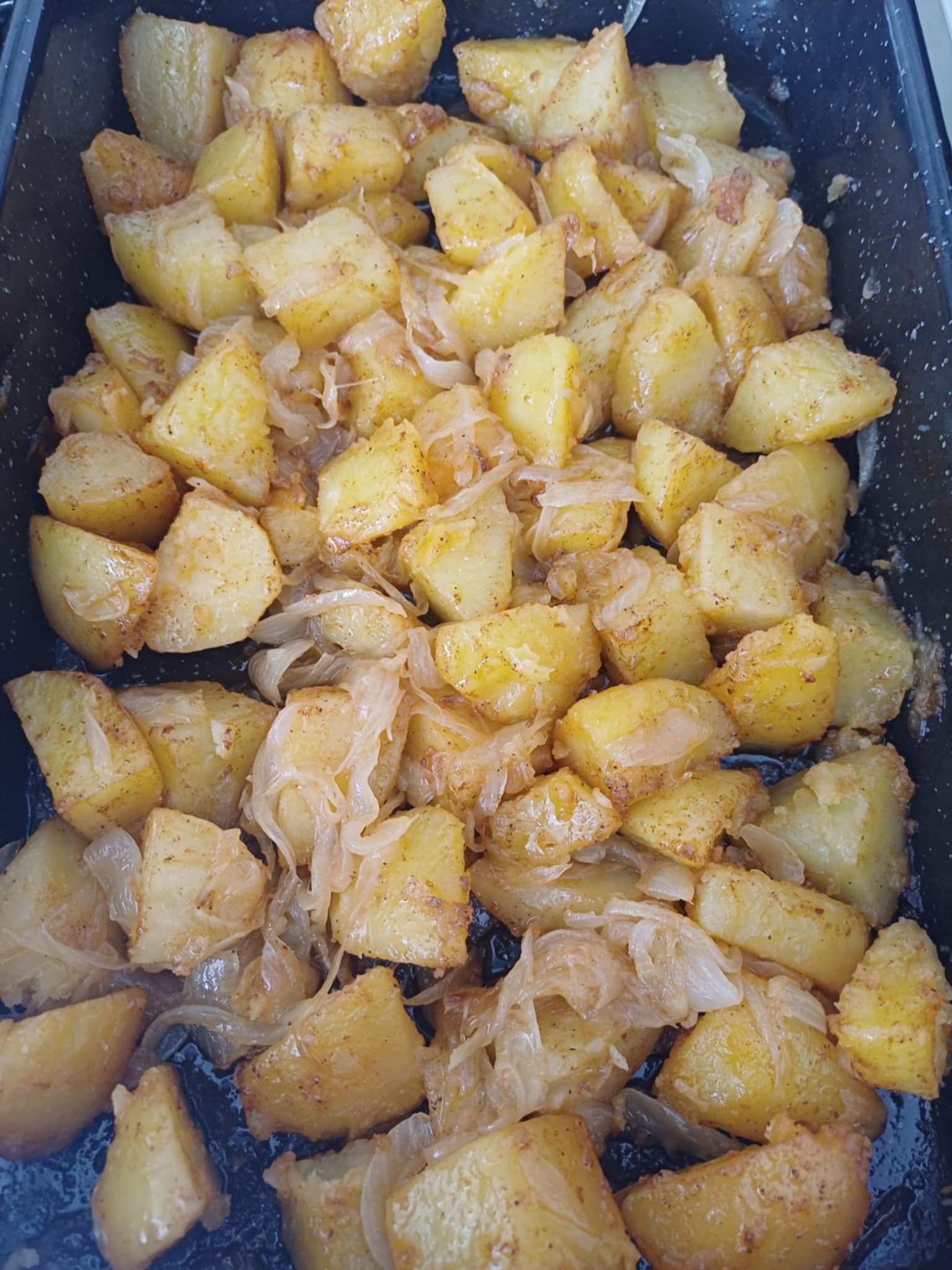 Cartofi lionezi - Reteta simpla si gustoasa de post