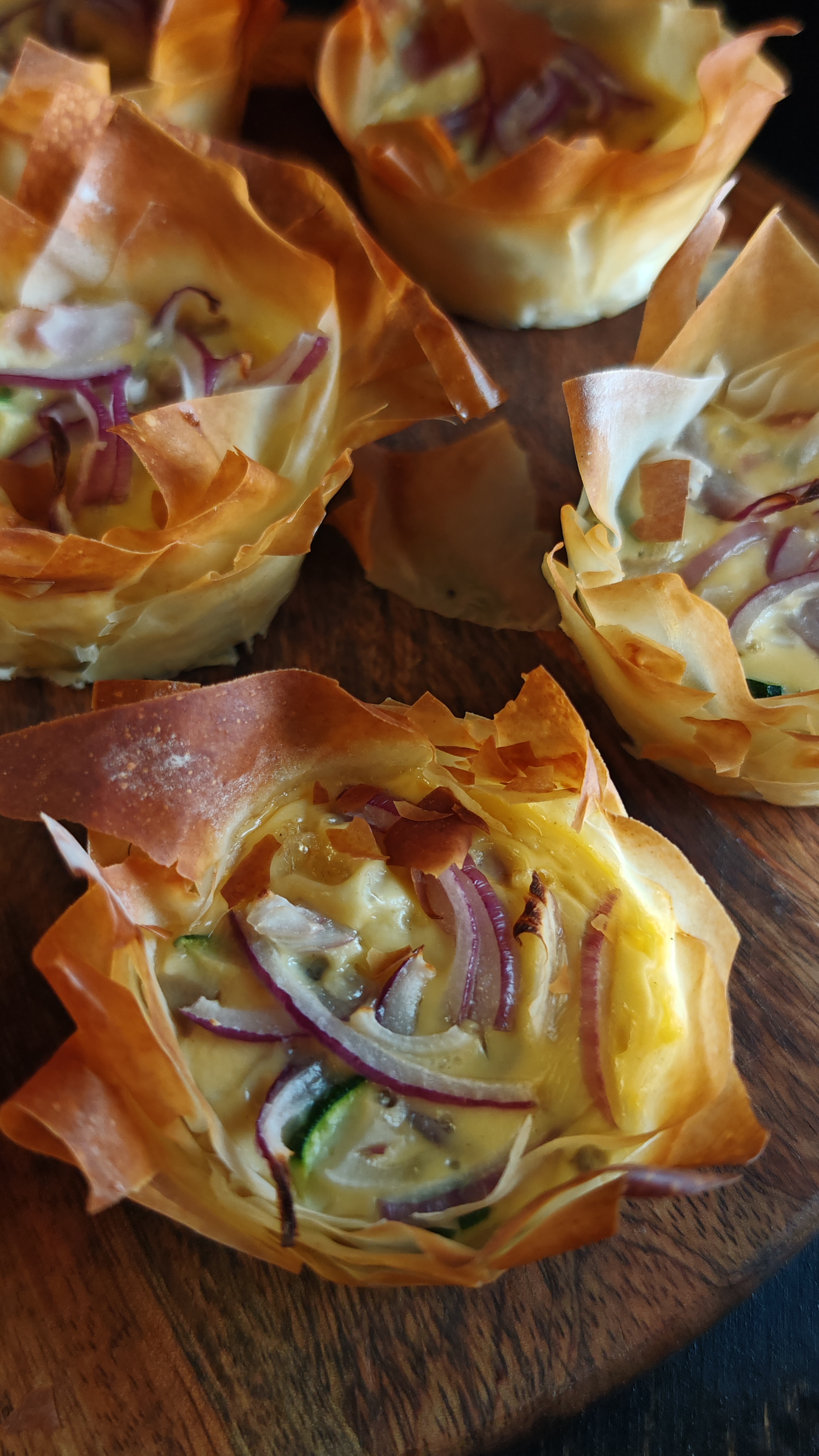 Mini quiche rapid cu șuncă și dovlecei - Simplu, ușor și gustos