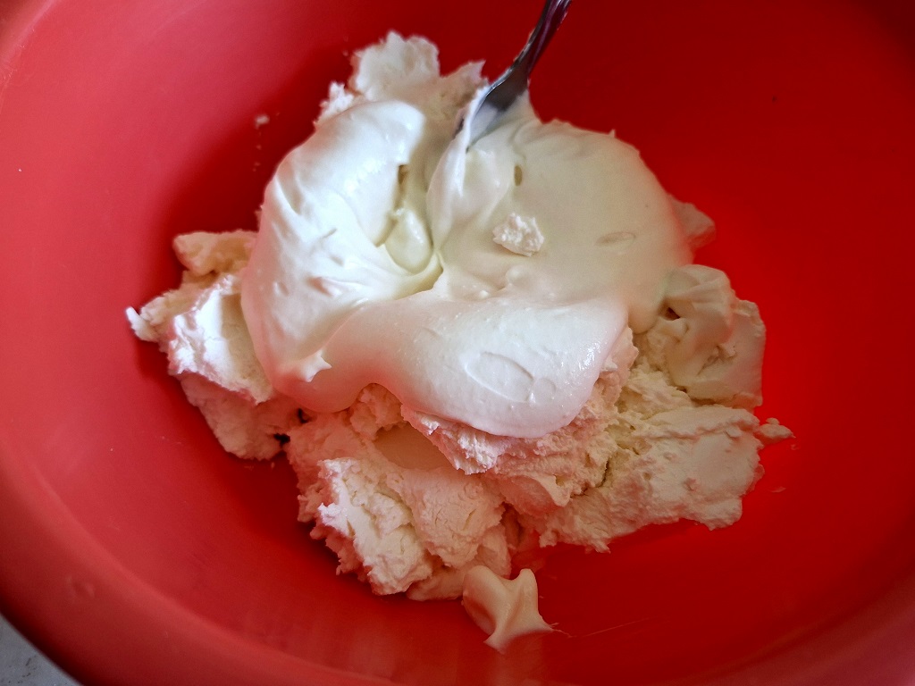 Tort Pina Colada - Reteta delicioasa cu ananas