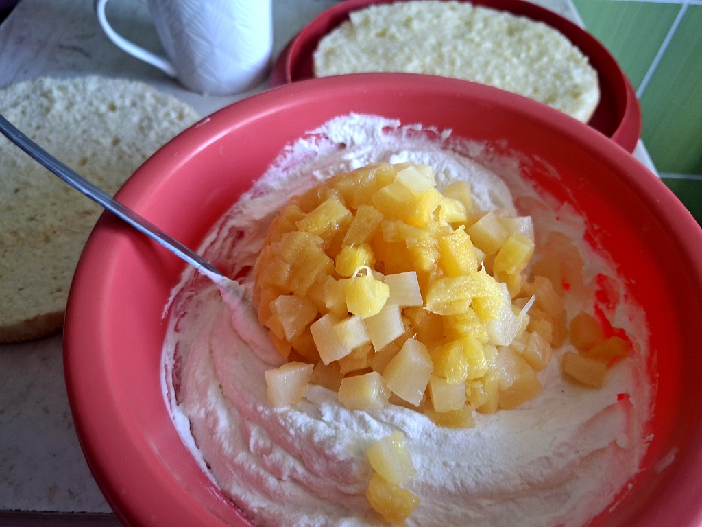 Tort Pina Colada - Reteta delicioasa cu ananas