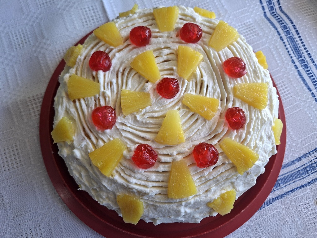 Tort Pina Colada - Reteta delicioasa cu ananas