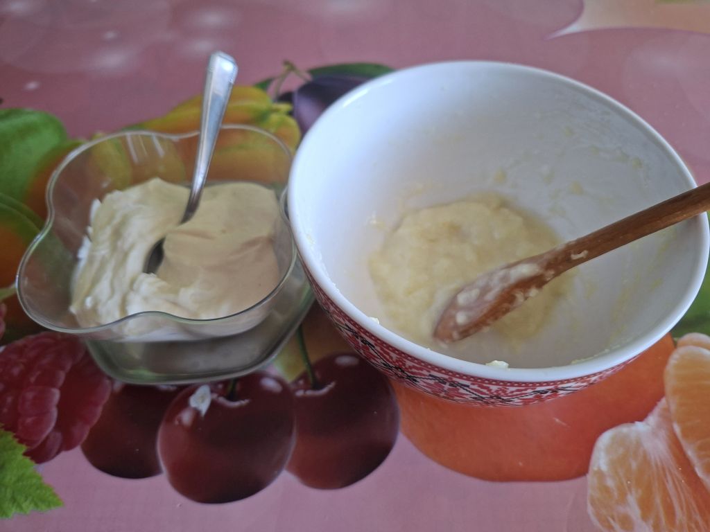 Sos de usturoi cu smantana - pur si simplu delicios