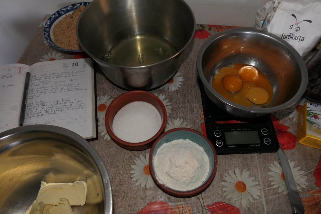 Prajitura cu dragoste ( Leontina 55 )