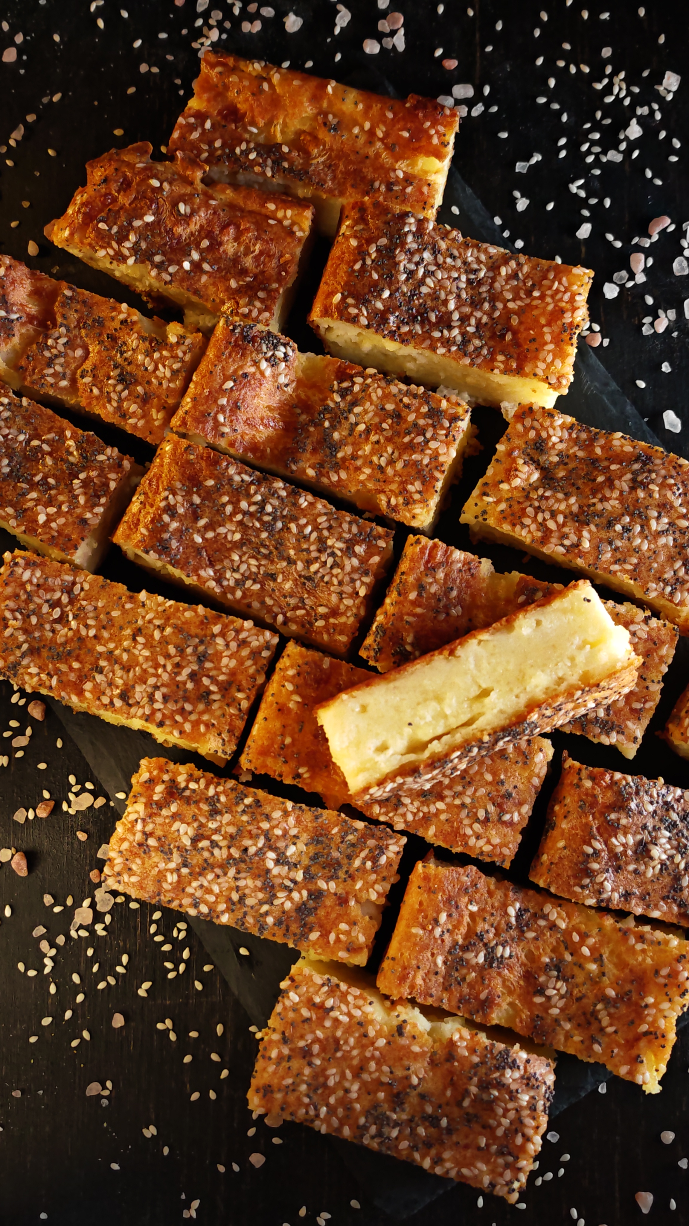 Plăcintă cu telemea și mozzarella - Rapidă și gustoasă