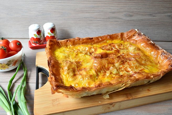 Spanakopita, placinta sarata cu spanac si branza