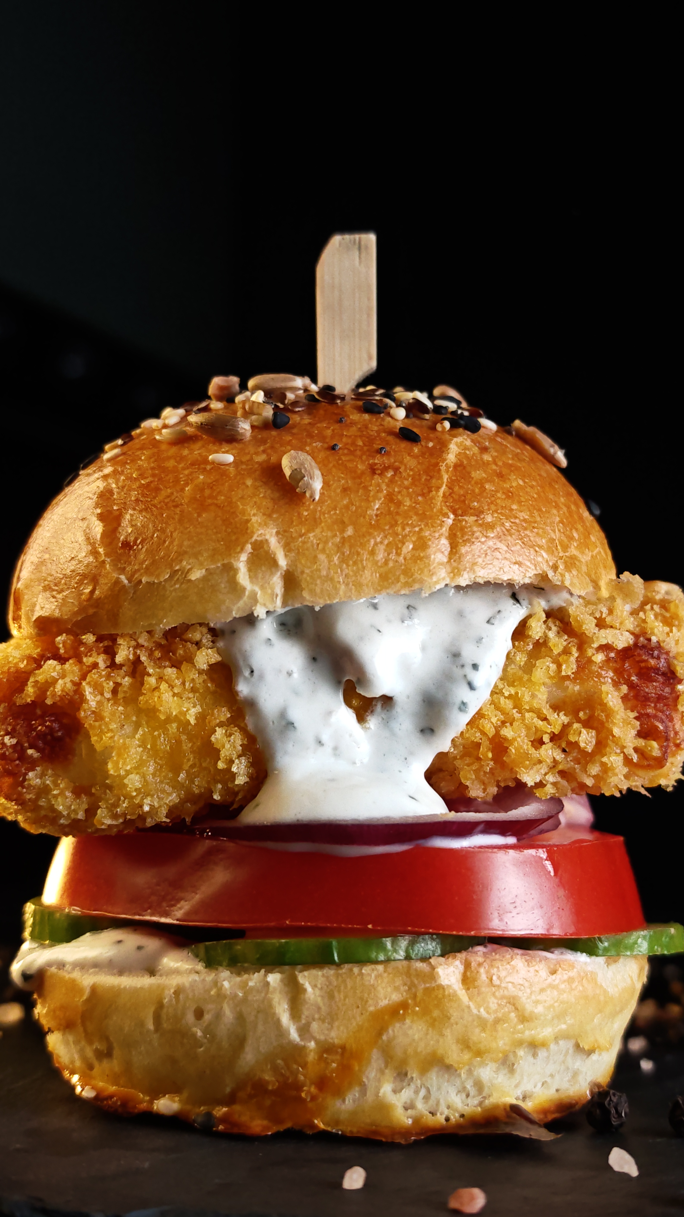 Burger cu halloumi - Rețeta rapidă și savuroasă