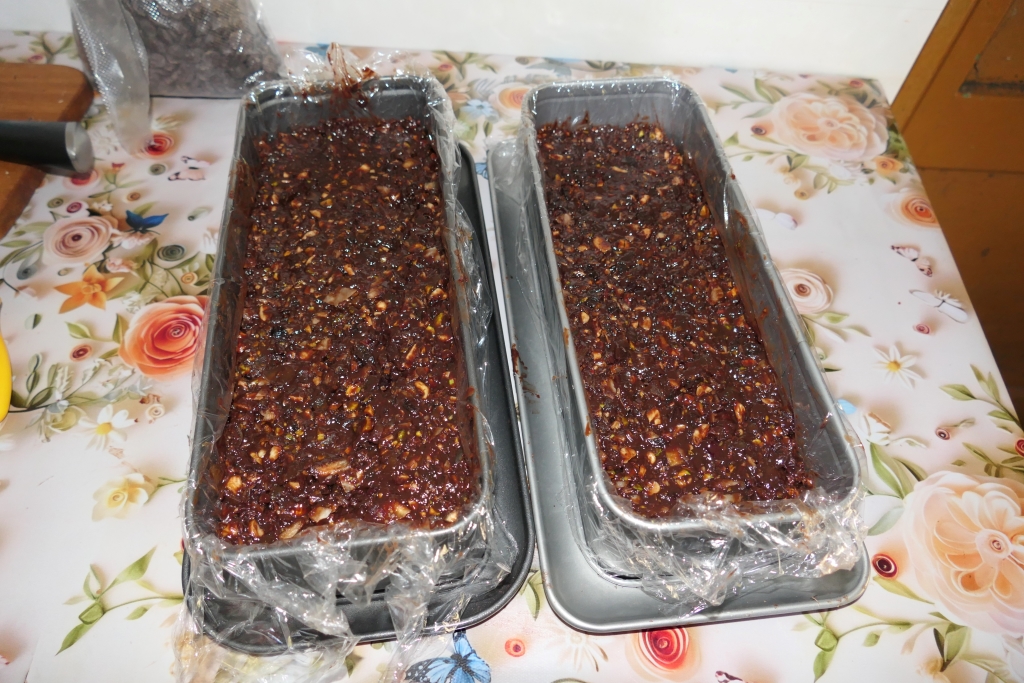 Batoane de ciocolata ''cu de toate'' - Delicioase si spornice